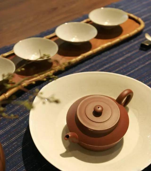 普洱茶大品牌好还是杂牌的好,普洱茶和大厂口粮哪个靠谱