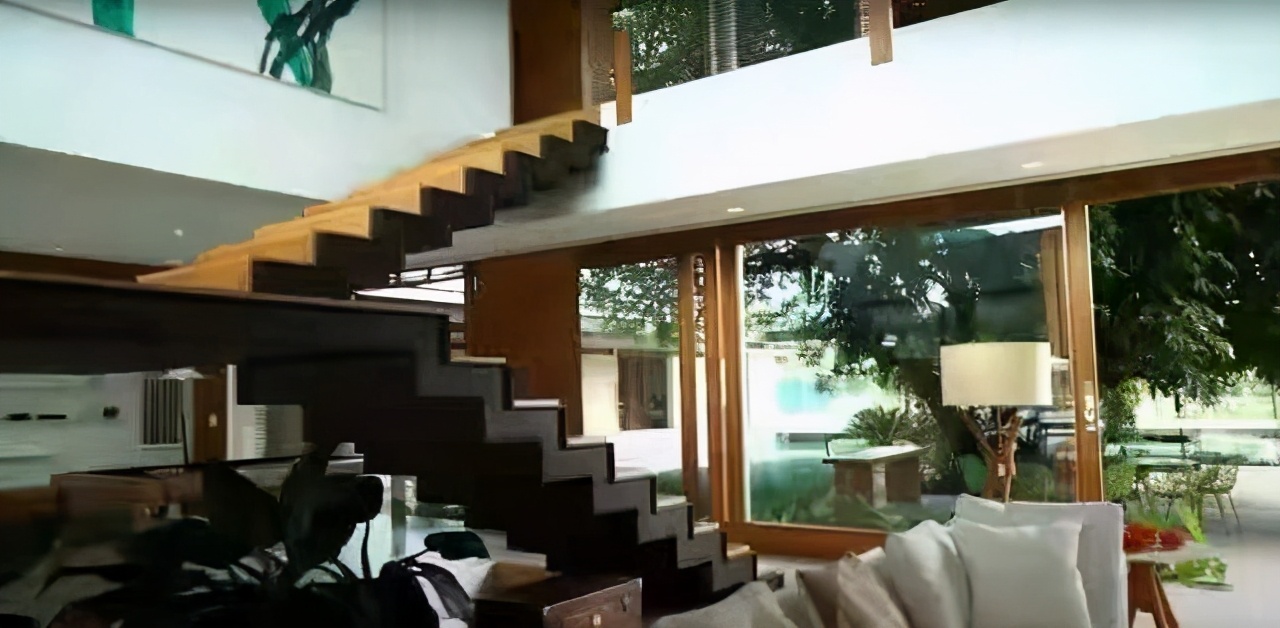 内马尔巴西豪宅室内图,内马尔晒劳斯莱斯新座驾