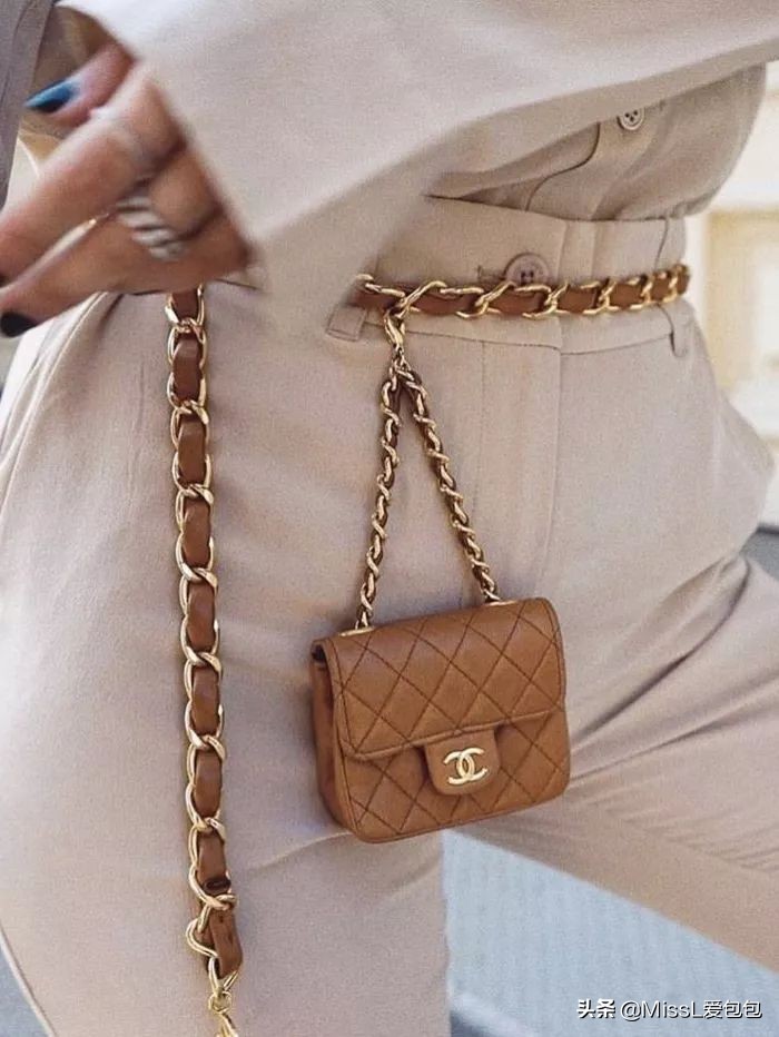 有哪些手袋既经典又时髦呢,时髦氛围感的必备单品迷你手袋