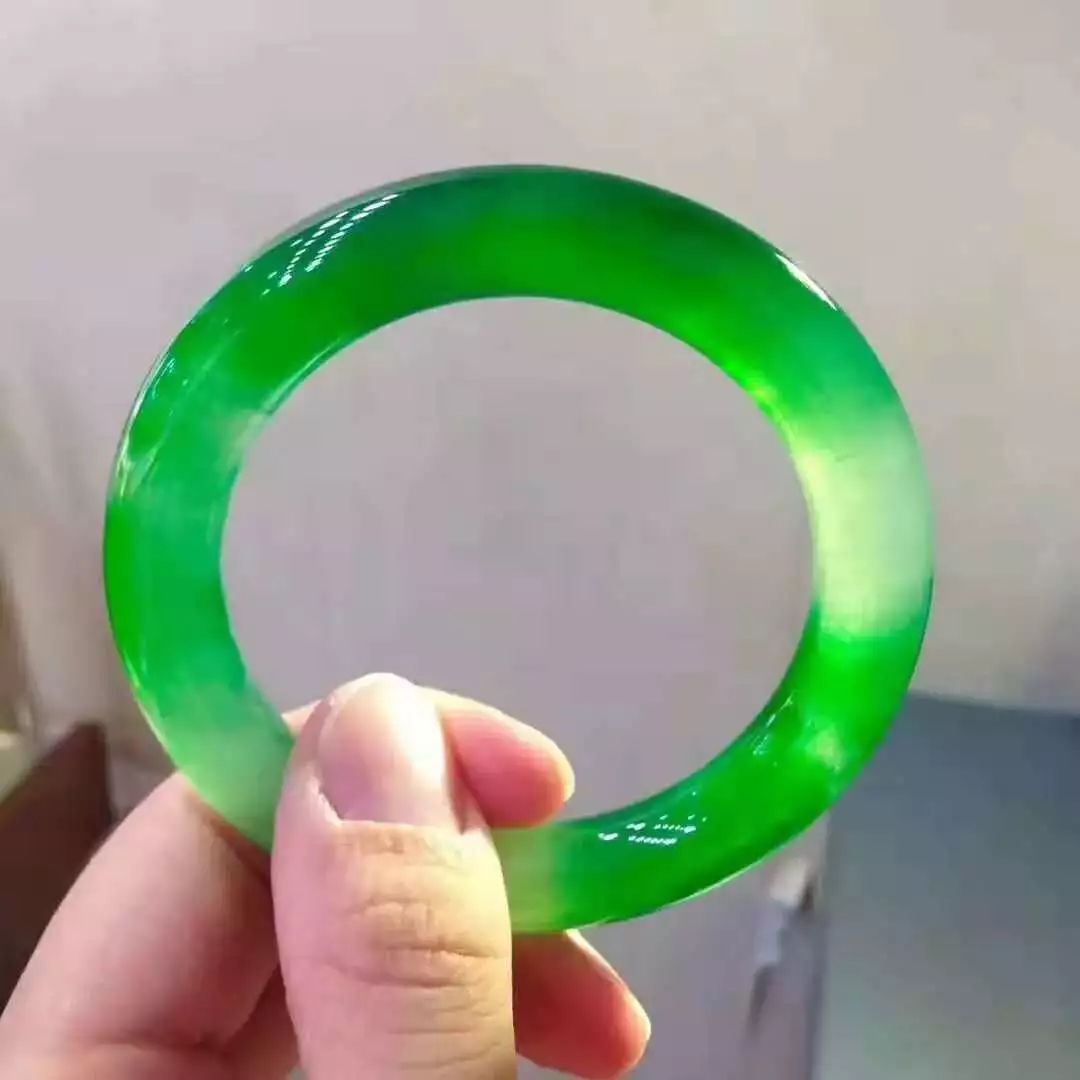 与翡翠相似的玉石有哪些,翡翠玉石真假鉴别技巧及方法