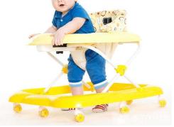 孩子学走路不谨慎,小孩学走路太慌张怎么办