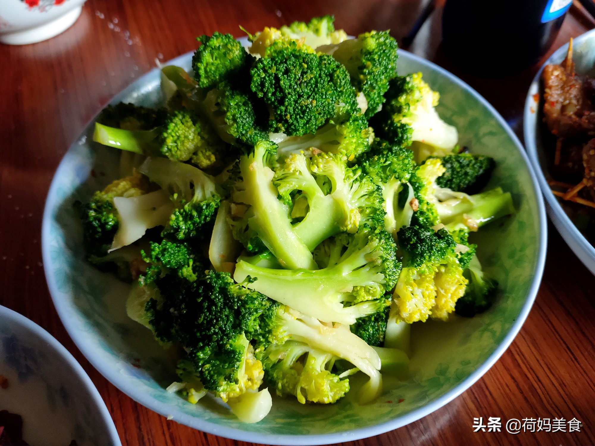 过年吃团年饭该吃哪些菜,能吃上妈妈亲手做的团年饭