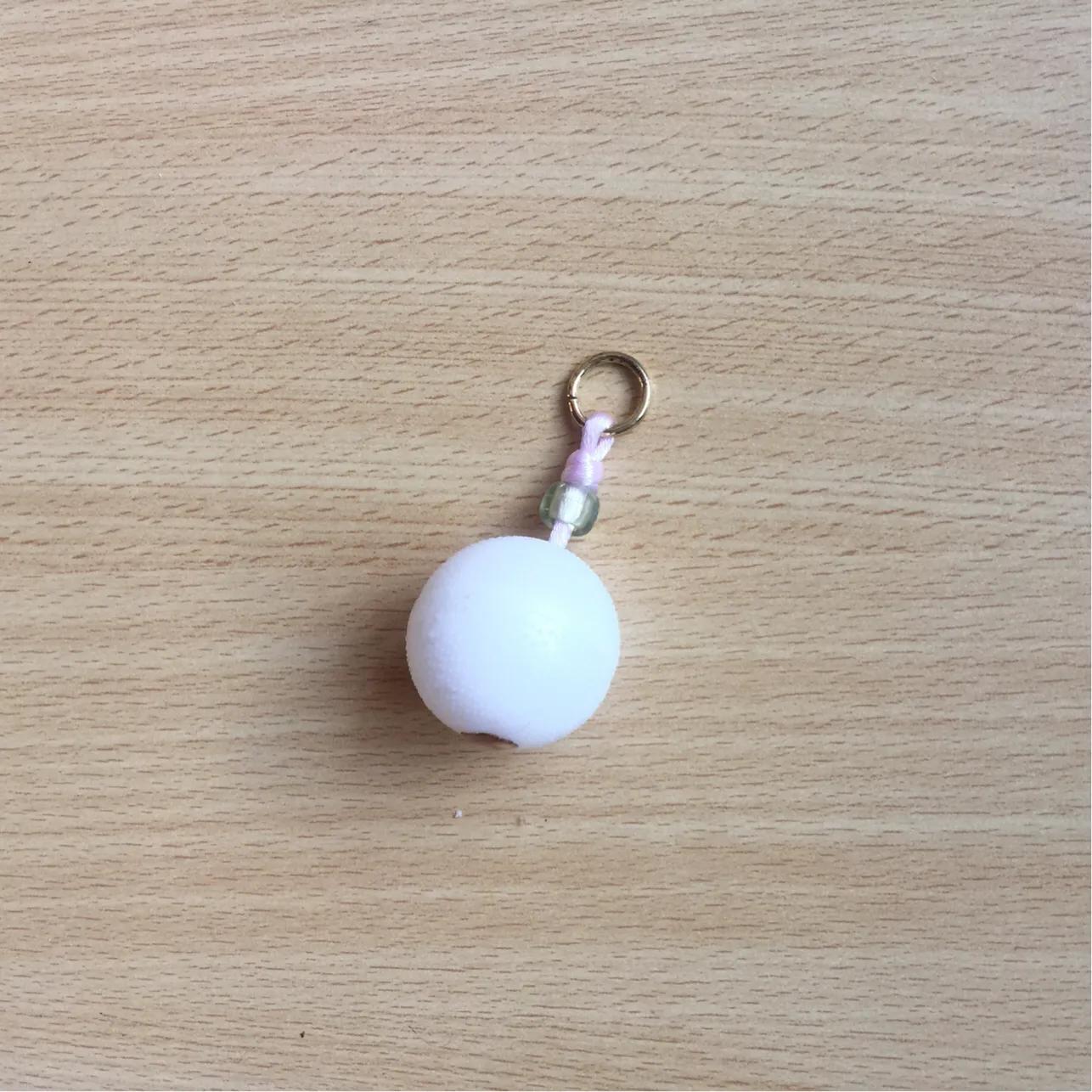 足球钥匙挂件钩法,足球挂件钥匙扣编织