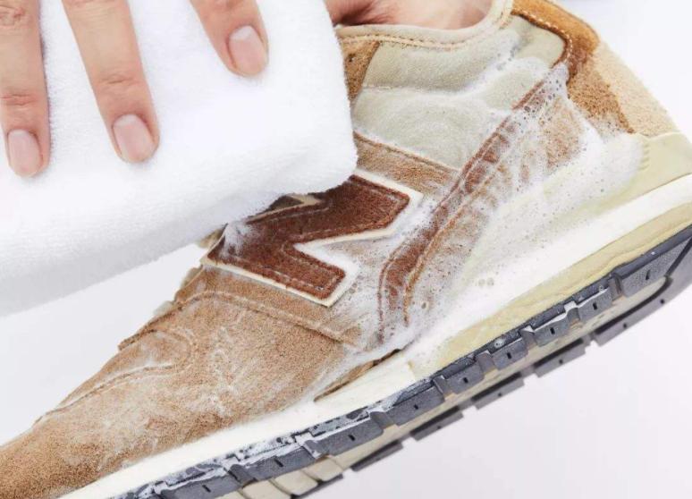 不同材质保养鞋子技巧,不同皮质鞋子的保养方法