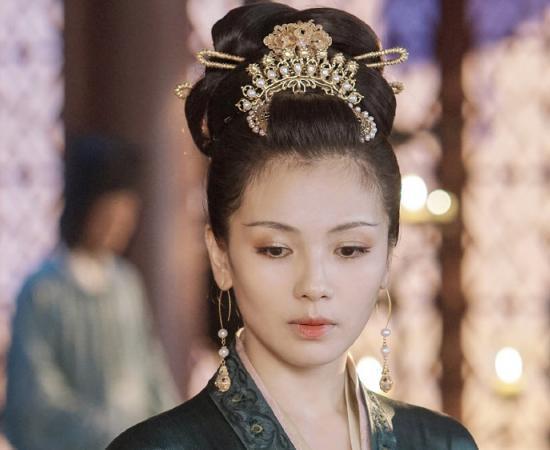 将眉毛化成小重山?美妆博主玩转古代眉,网友直呼:古装剧需要你