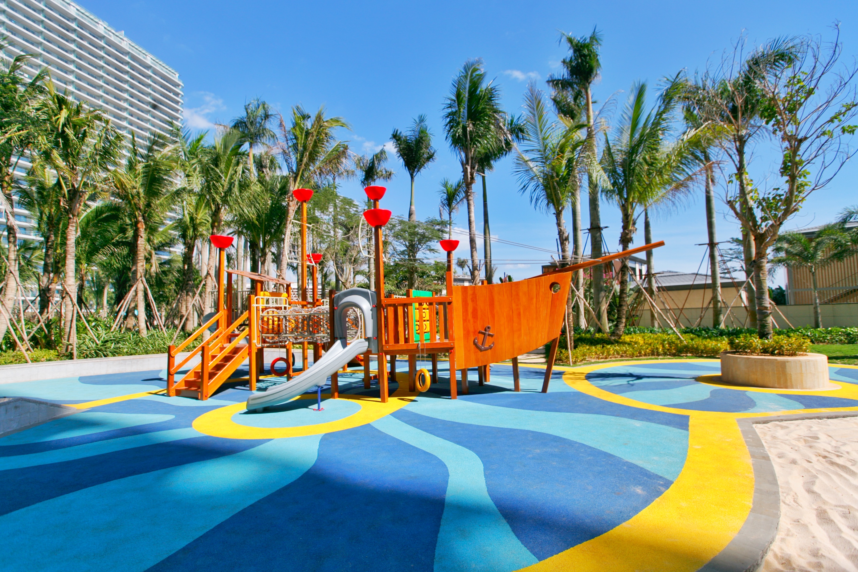 去三亚度假住哪个酒店比较好,三亚包吃住最好的酒店公寓