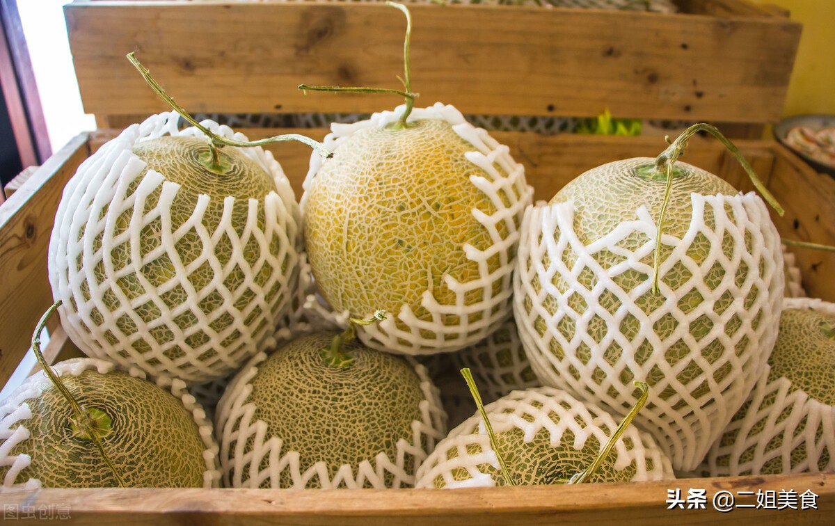 如何选择哈密瓜甜不甜,怎么选哈密瓜甜与不甜