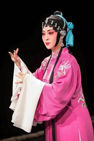 榛勬鎴忎腑鐨勭粡鍏稿ぉ浠欓厤,榛勬鎴忕帀澶╀粰鐓х墖