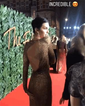 年赚1.5亿成家中最穷，生在名利场，把所有想要的都拿到她才23岁