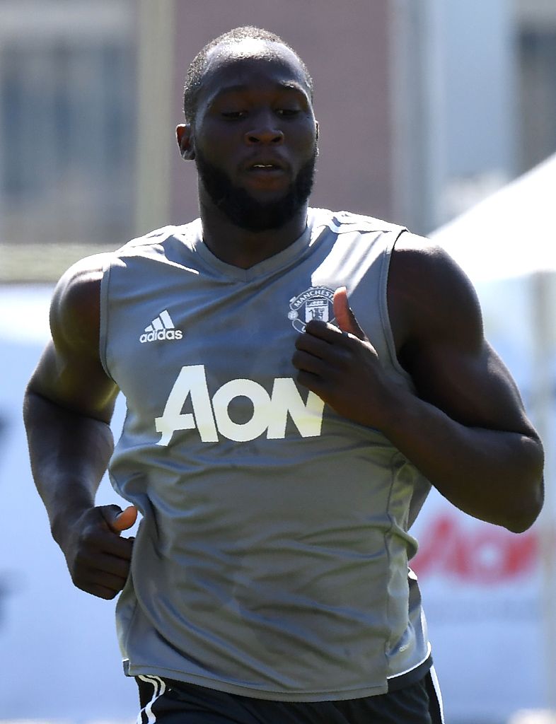 来感受一下暴力美学足球,极致的足球暴力美学