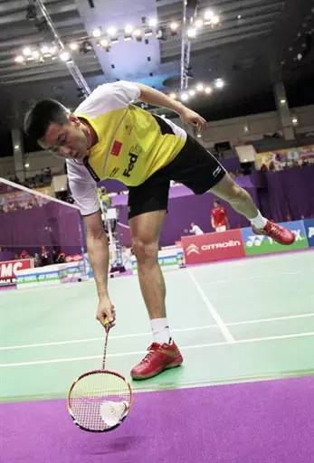 羽毛球拍多少磅最好,羽毛球拍多久掉磅