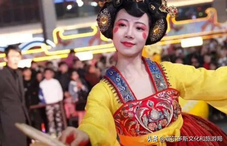 转九曲猜灯谜，赏民俗听老腔，约网红品美食到康镇~