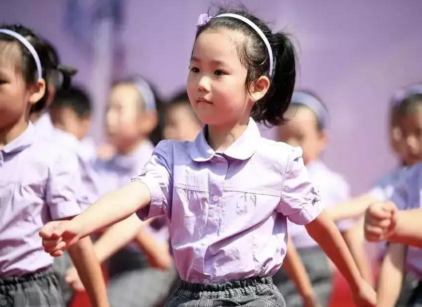 上海小学校服,上海惠灵顿校服