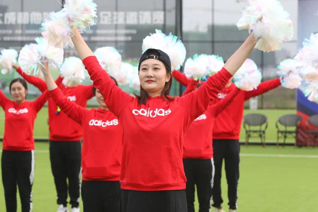 足球赛展现风采,足球比赛赛出风采