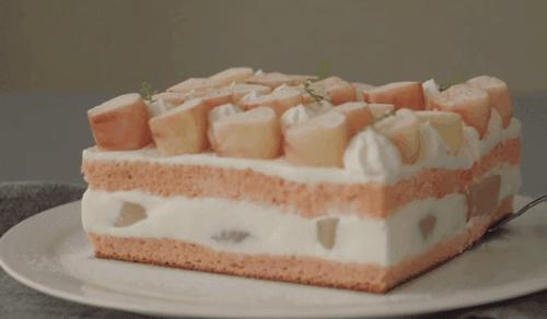 高颜值水蜜桃蛋糕图片 (高颜值水蜜桃星空蛋糕)