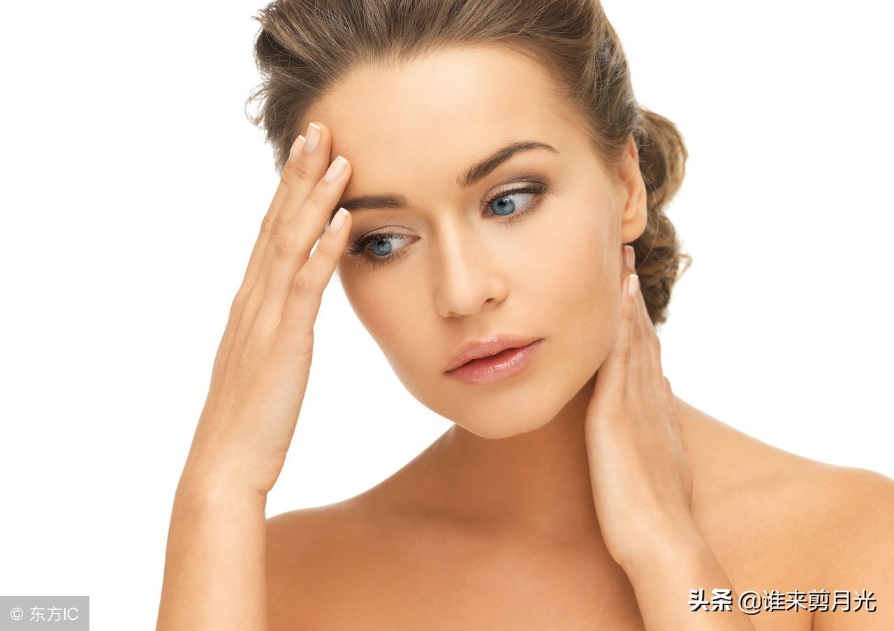 额头眉心长痘痘什么原因导致的,眉心额头长痘痘是什么原因引起的