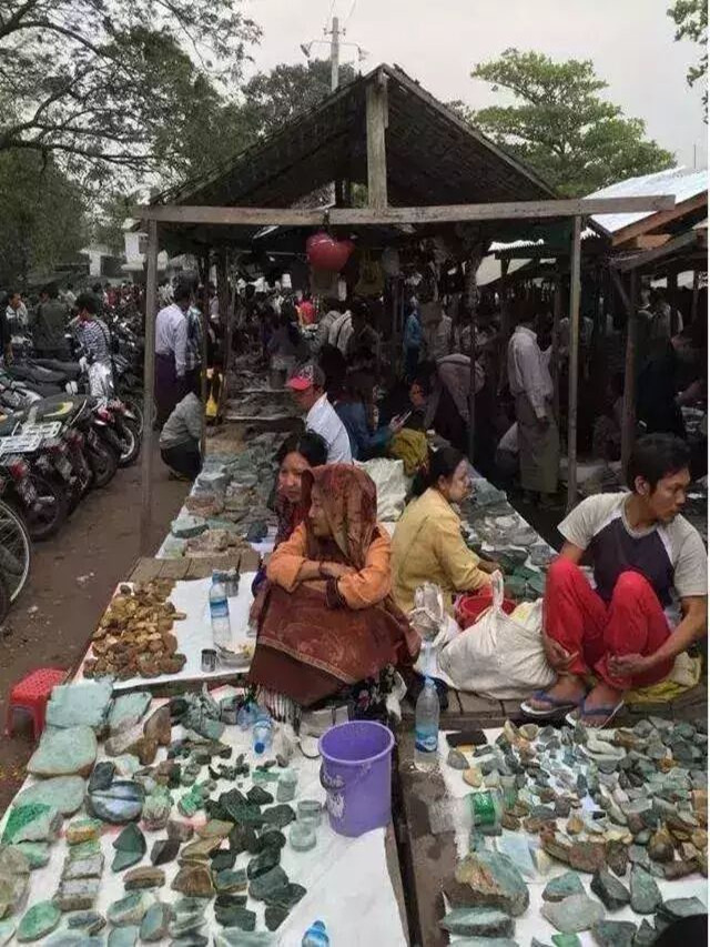 翡翠鉴别一般怎么鉴定,怎样辨别真假翡翠最有效的方法