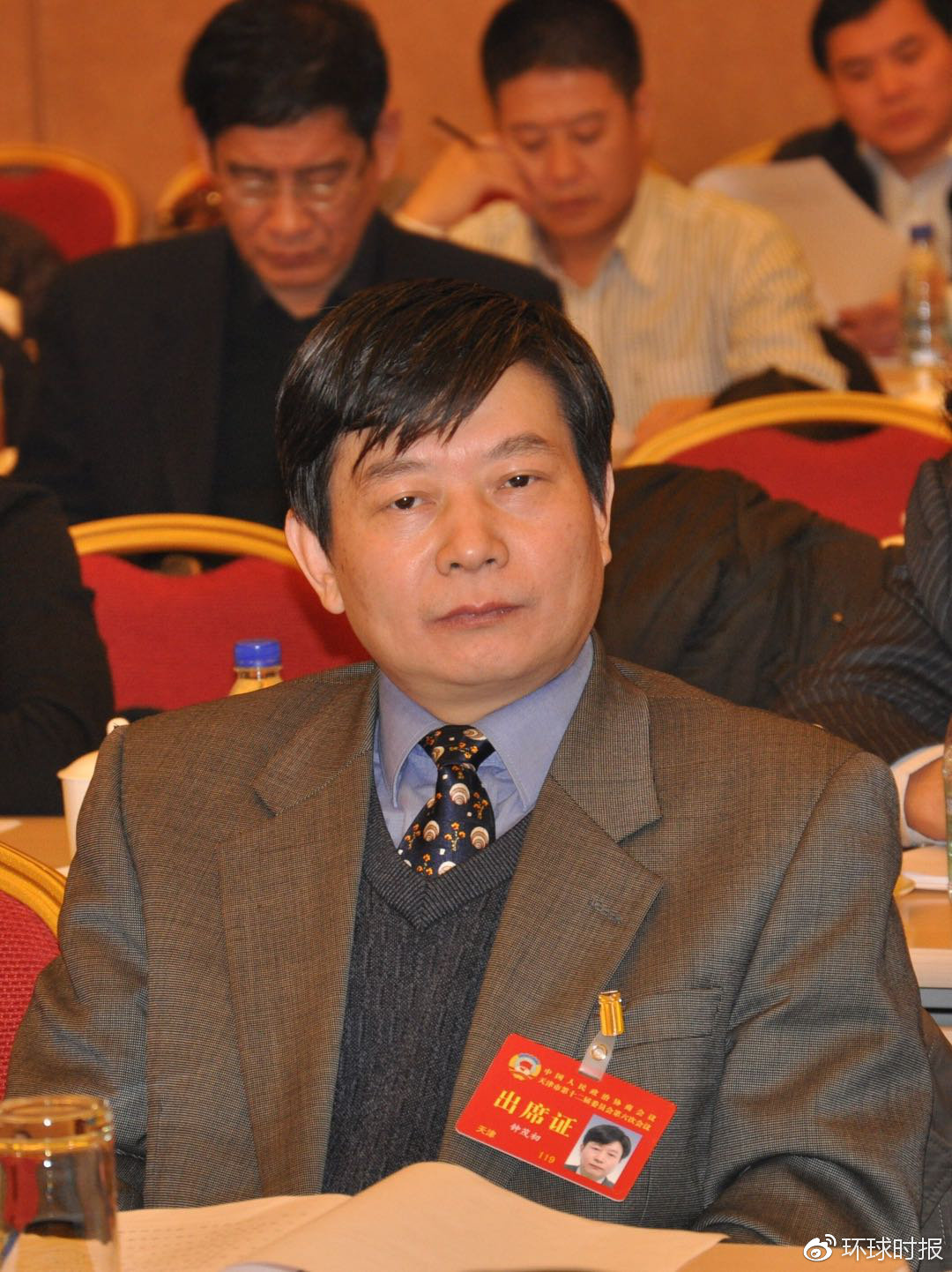 政协委员推动新经济业态发展,代表委员热议推动绿色发展