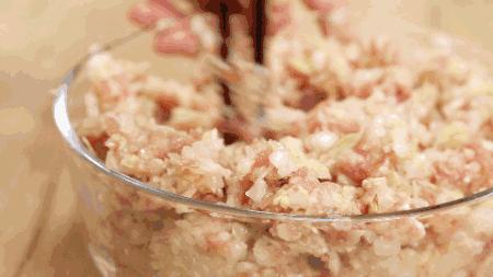 饺子馅不能加什么调料,饺子馅最好不要放两味料