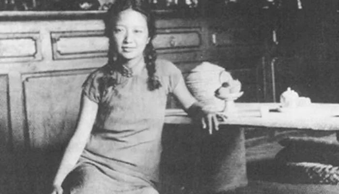 郭婉莹:优雅是唯一不会褪色的美,就算刷马桶、抓奸也要活成诗