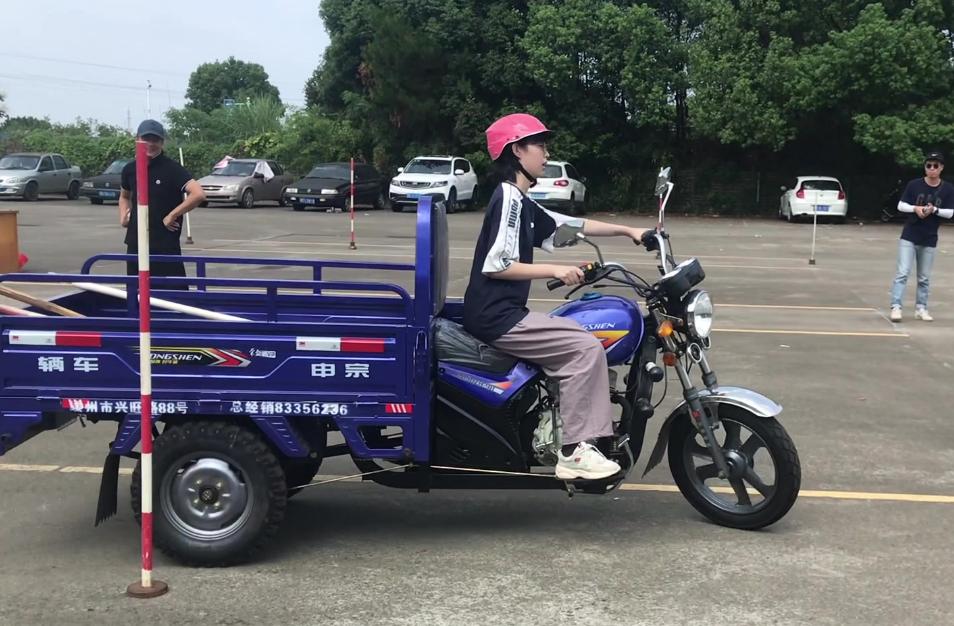 老年代步车需要驾照吗标准是什么,老年代步车三轮车需要驾照吗