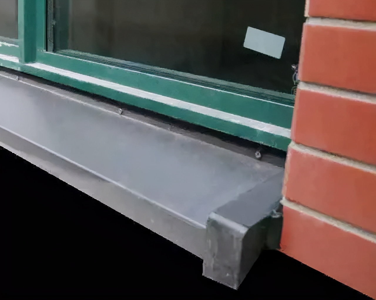 铝合金门窗漏雨妙招有哪些,铝合金门窗渗漏处理