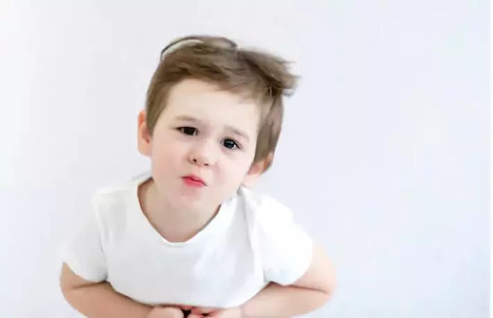 轮状病毒腹泻发烧怎么办,宝宝病毒感染腹泻反复发烧怎么办