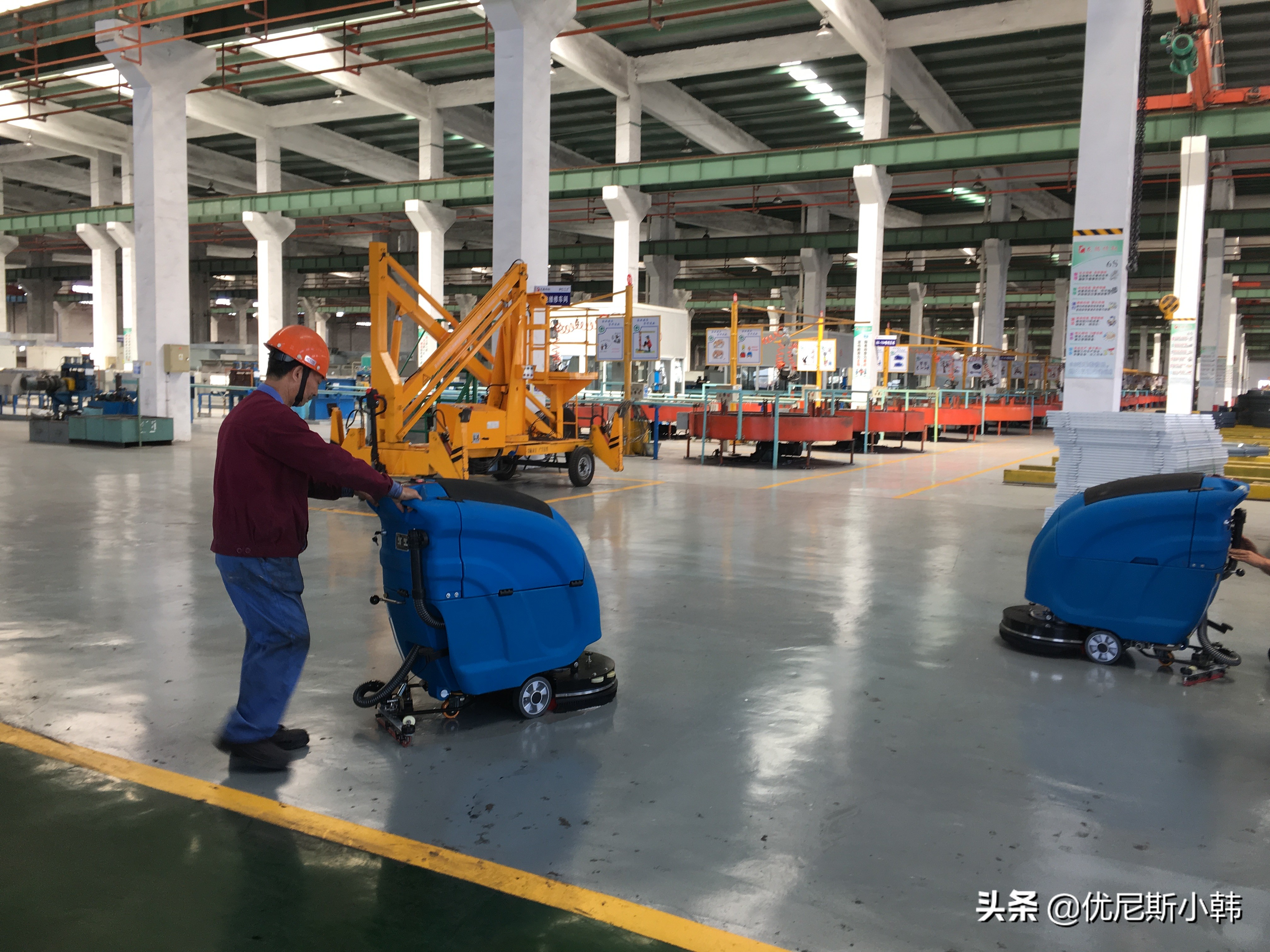 镇江洗地机，工厂车间地面清洁应选择哪种洗地机