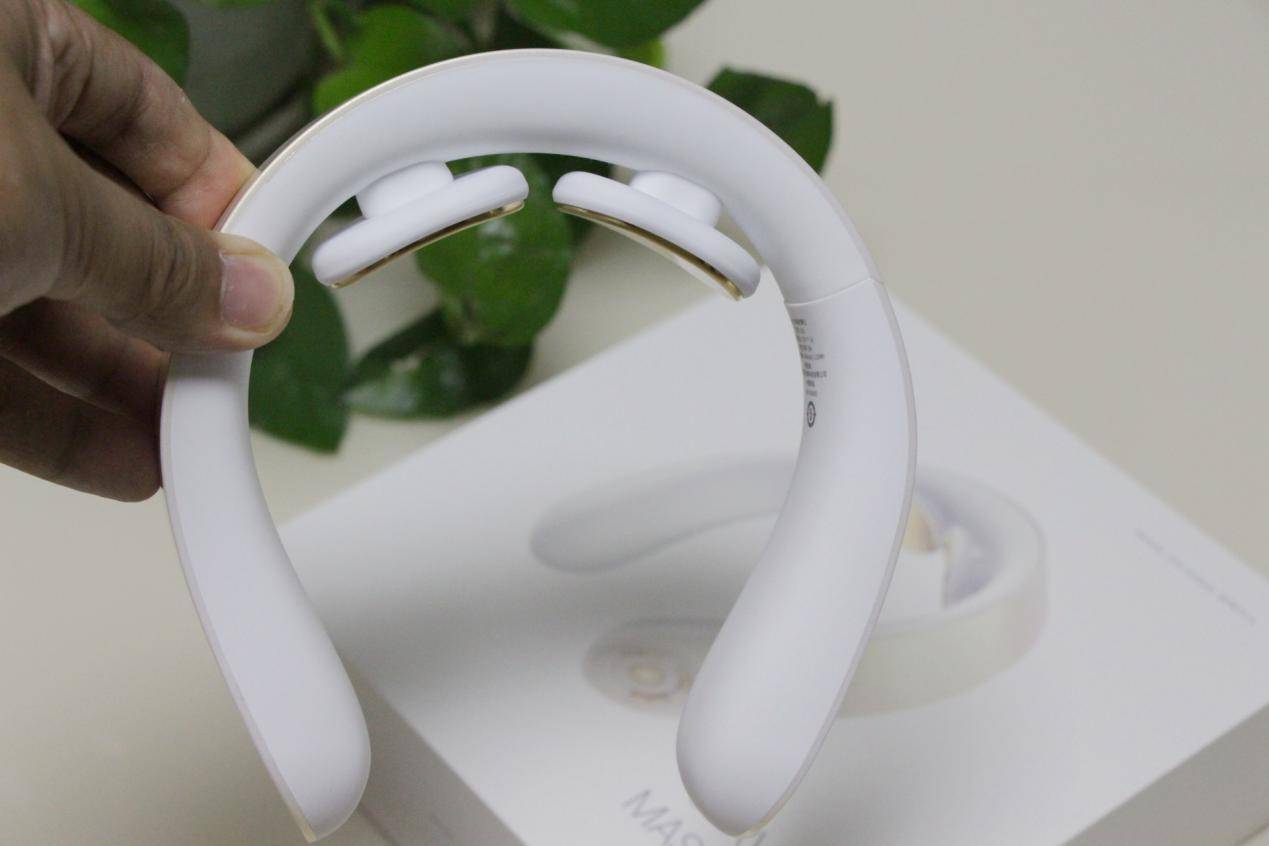 15档力度调节，缓解你颈部酸痛：图拉斯颈部按摩仪体验