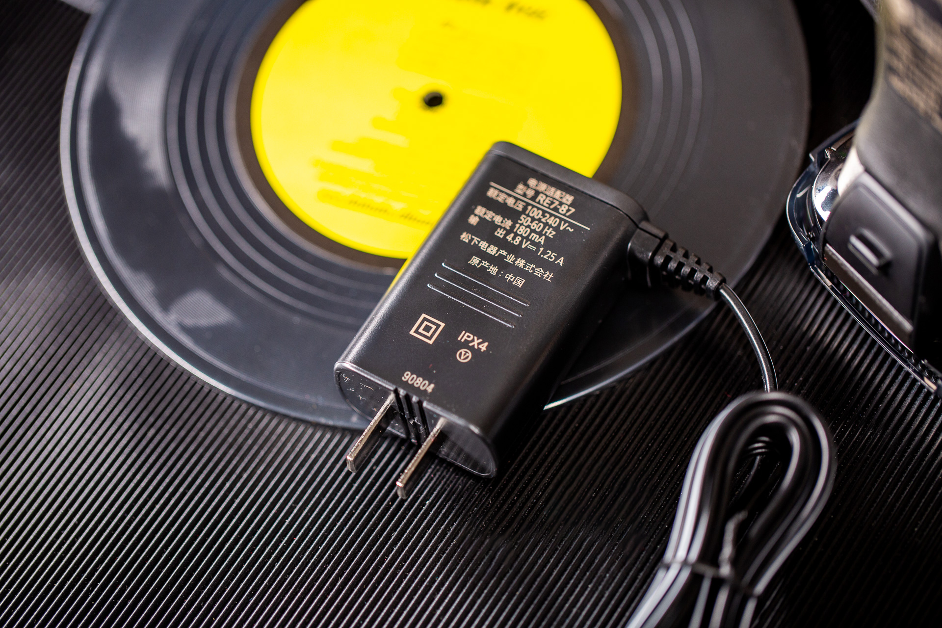 松下往复式剃须刀评测,30岁以上适合的剃须刀电动