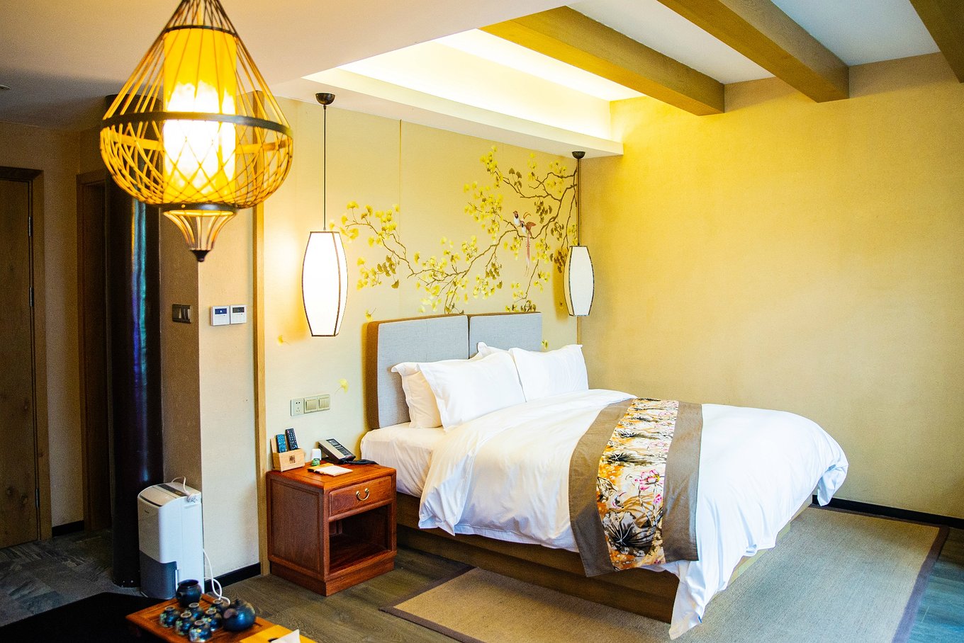 杭州看西湖住哪个酒店比较好,杭州西湖值得居住吗