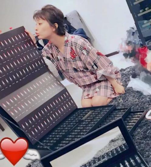 吴昕mac口红全套,吴昕何穗哪个好看呢