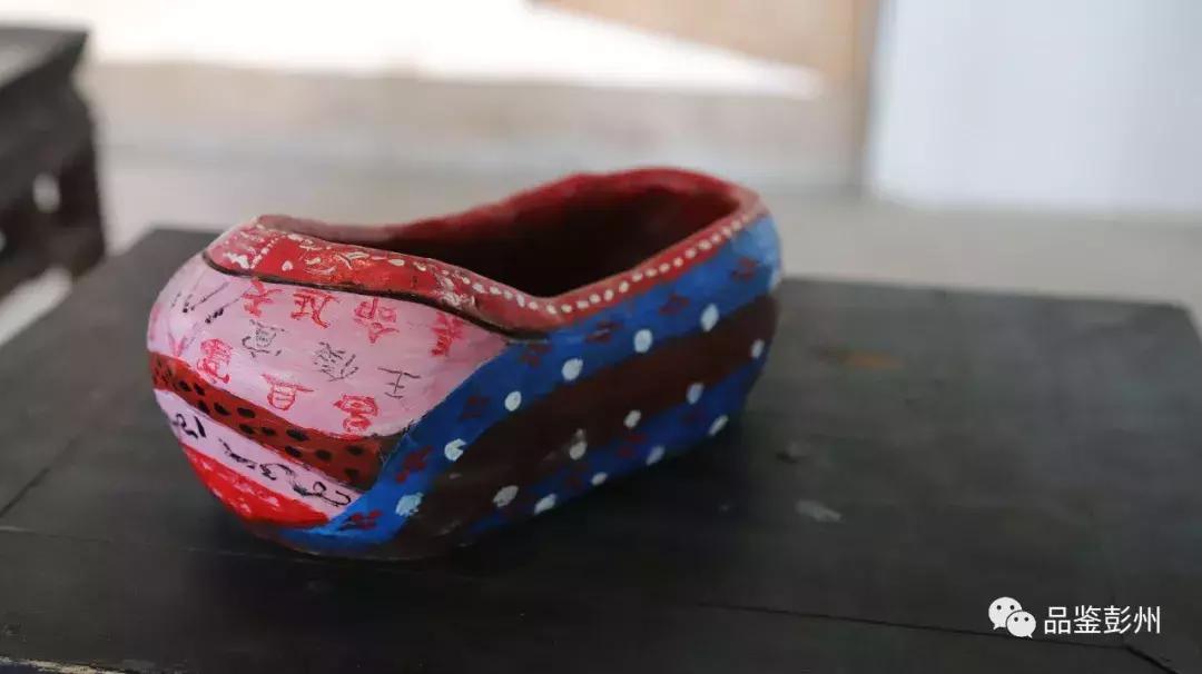 走遍中国的“寻鞋哥”来了！这回居然换上“军乐造”