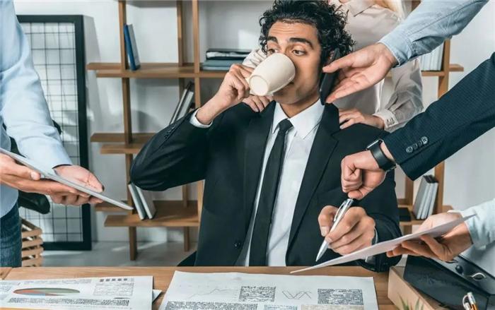 你知道火车推销员月薪资多高吗?网友:想象和现实的差距太大了