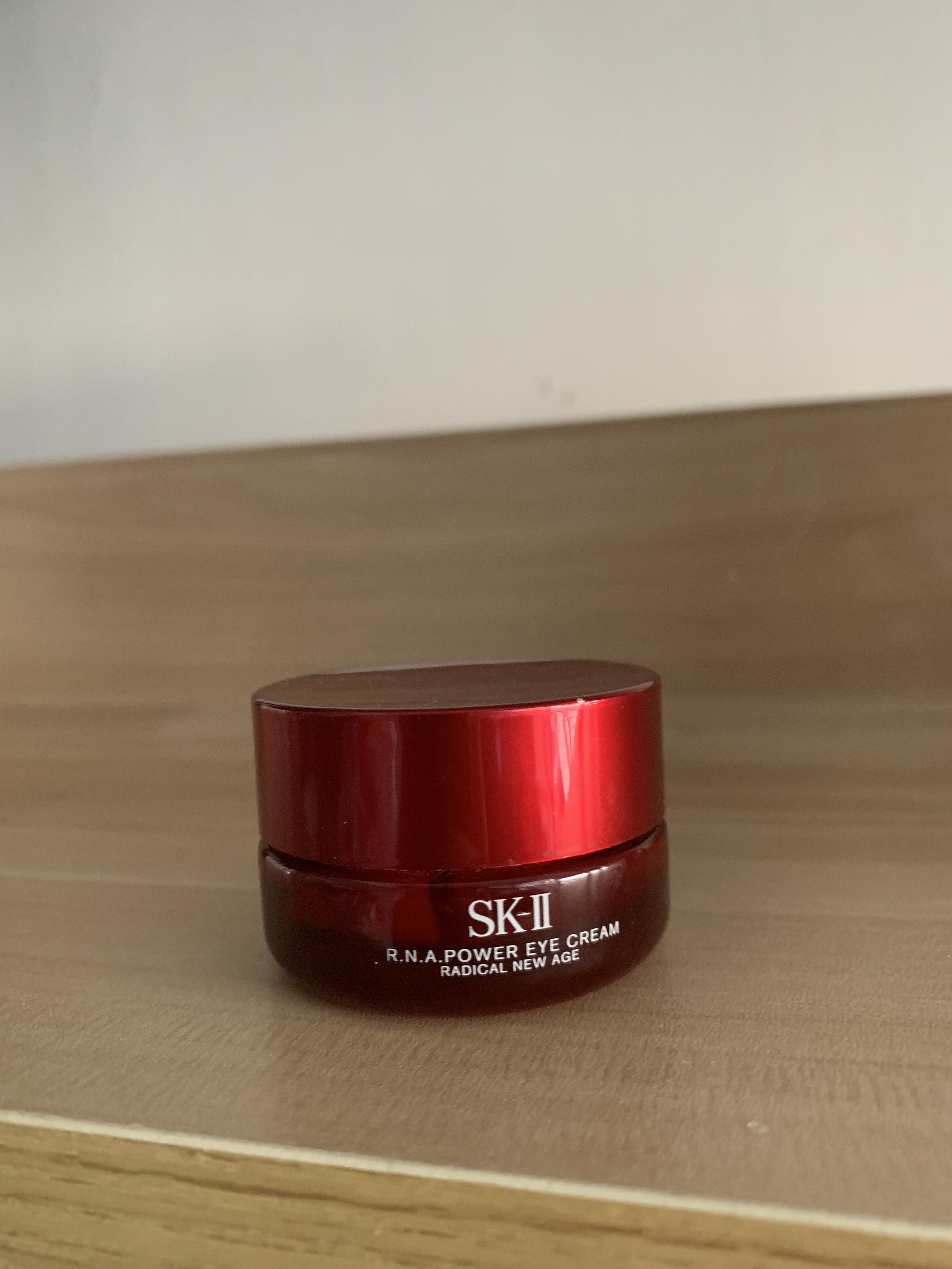 眼霜推荐排行榜淡化细纹黑眼圈,眼霜抗皱黑眼圈推荐排行榜第一名