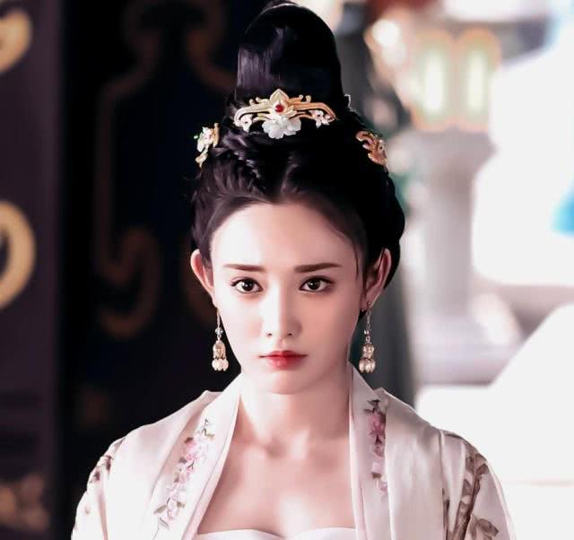 女主女扮男装的甜宠现代文,女主女扮男装古言甜宠文短篇完结