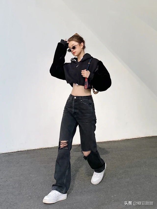 适合小个子女生的卫衣冬,今年最流行的小个子修身卫衣