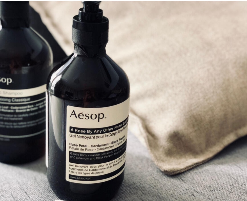 好羡慕吴千语，家里沐浴露很多，根据心情来挑选味道