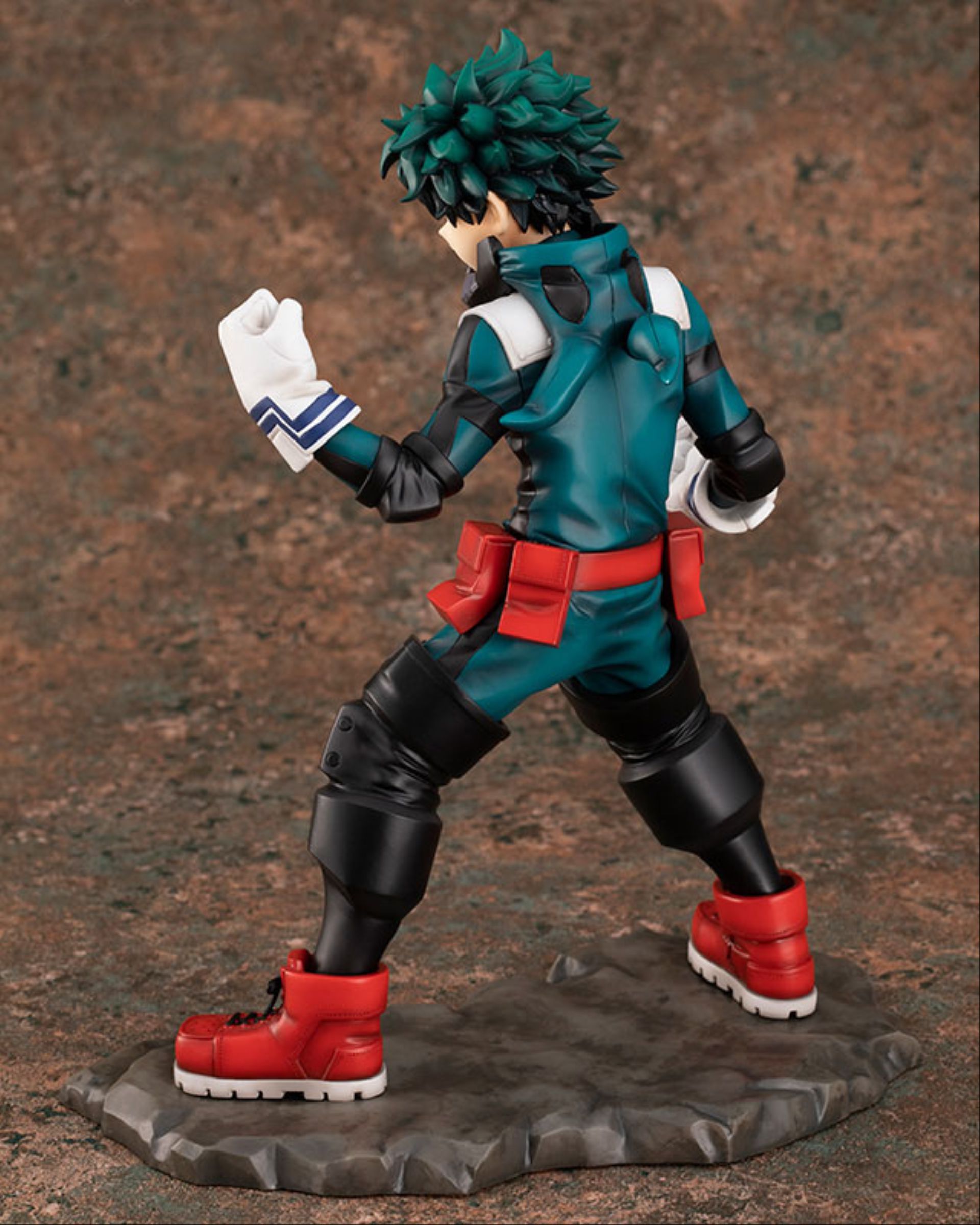 绿谷出久三代战斗版手办图片,绿谷出久手办制作