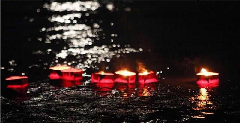 悠悠沱江：渔夫点亮边城夜，灯火照得凤凰醉！