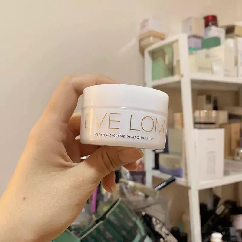 晚上睡觉前涂很多护肤品好吗,晚上必须睡前涂护肤品吗