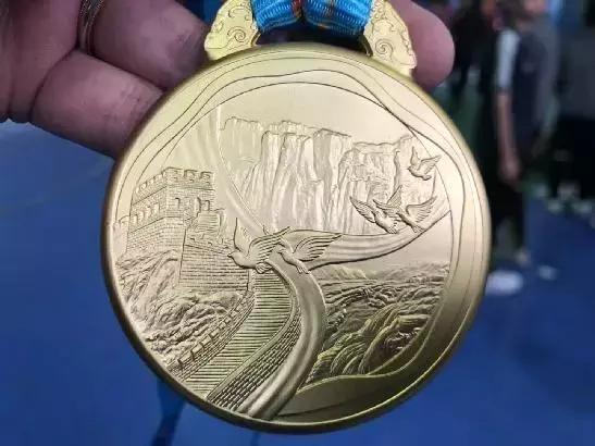 足球4比0大胜,精彩足球夺冠视频集锦