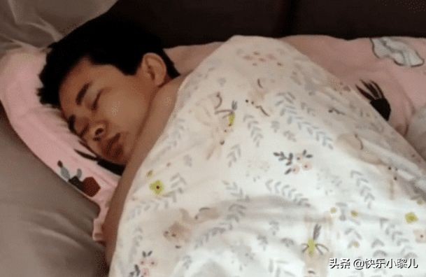 奶爸带孩子火了,奶爸带萌娃玩耍火了