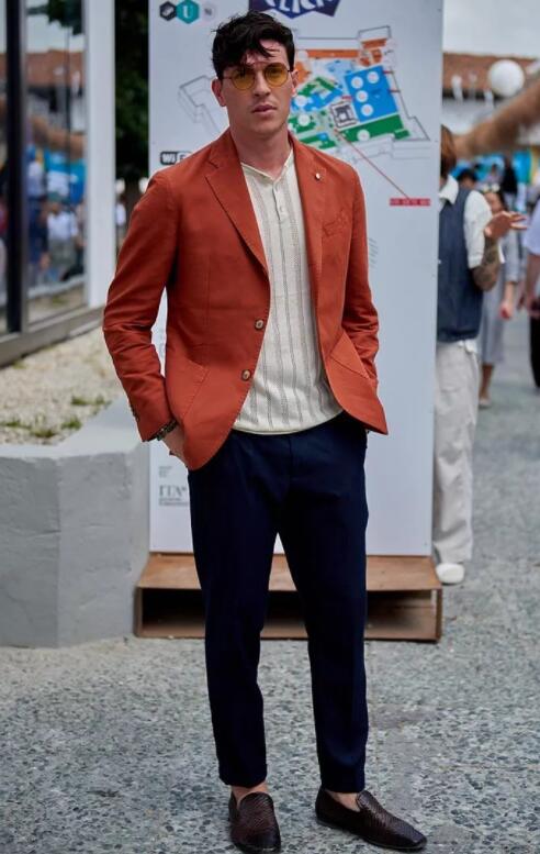 WHAT？一玩复古就垮？学学明星们这么穿，老嫌弃一秒变潮品