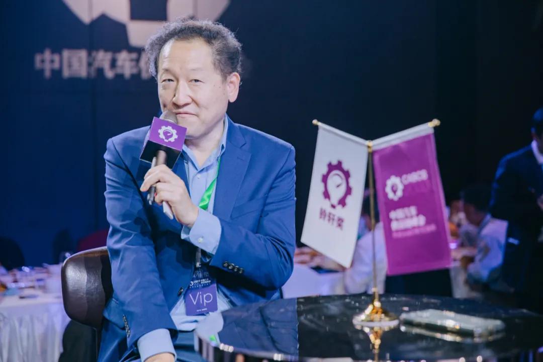 芯片有多紧缺？该上台领奖了，上汽英飞凌老总还忙着打电话调货