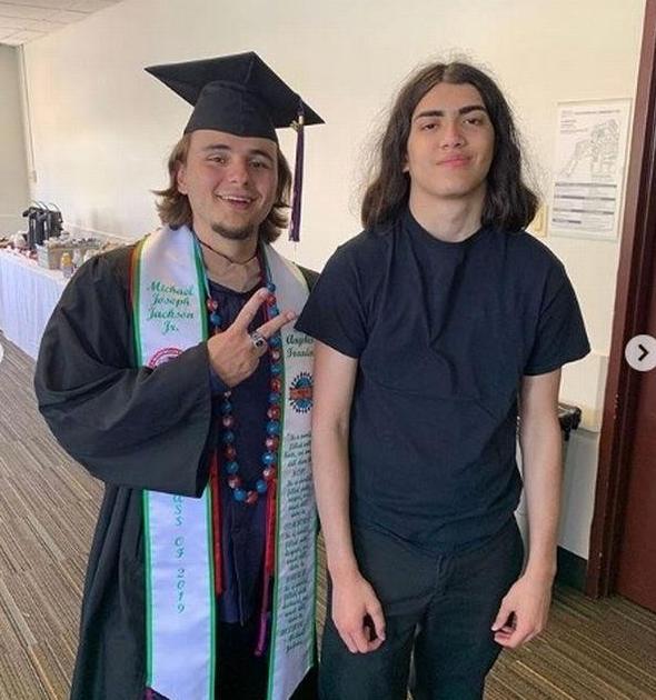 迈克尔杰克逊死后他的孩子去哪了,迈克尔杰克逊去世后三个孩子现状