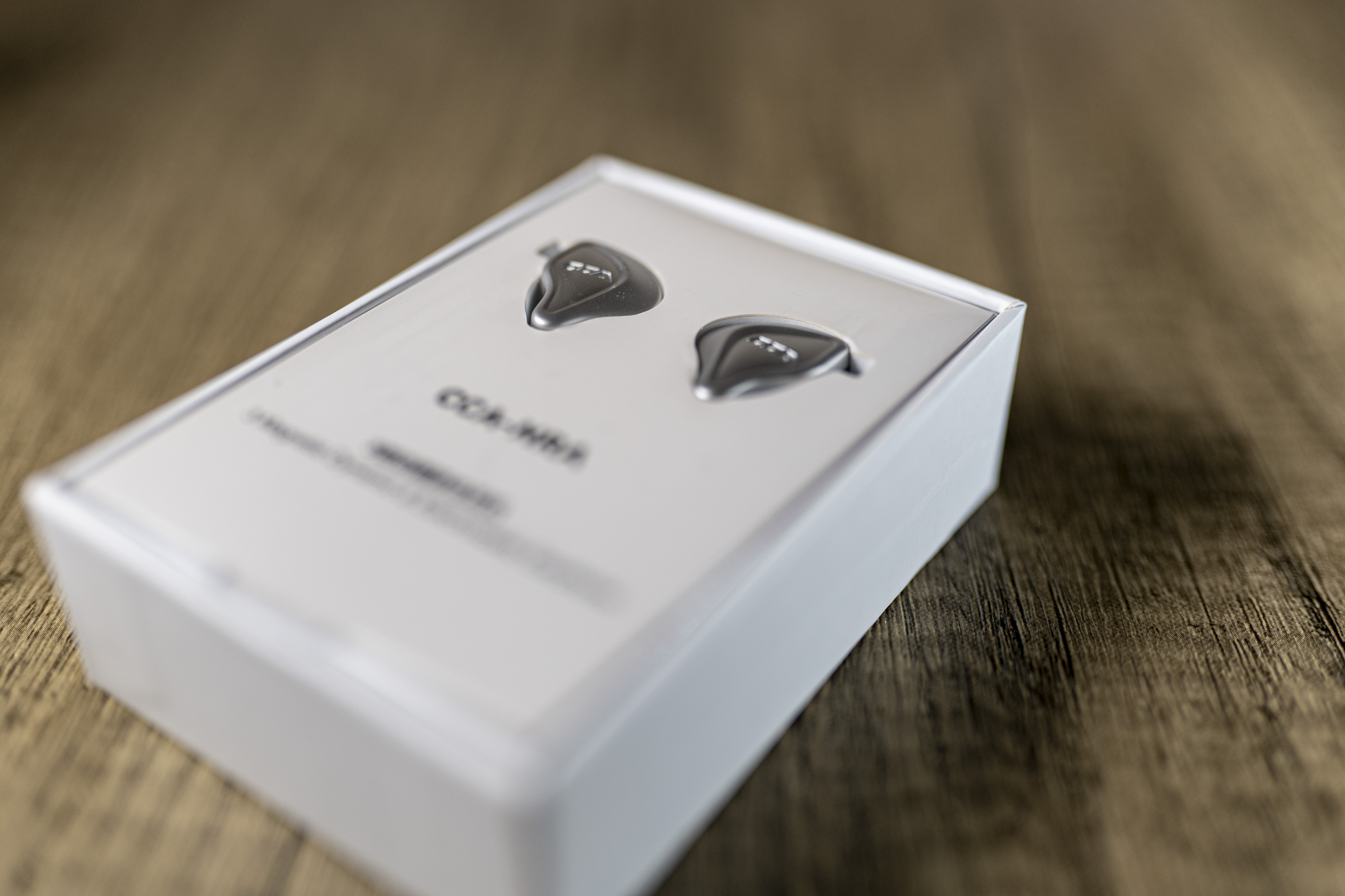 把成本都堆在音质上了？150块的静电入耳式耳机CCA-NRA测评