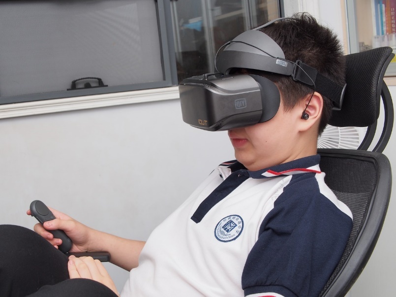 带你体验VR世界——爱奇艺奇遇2SVR一体机胶片灰