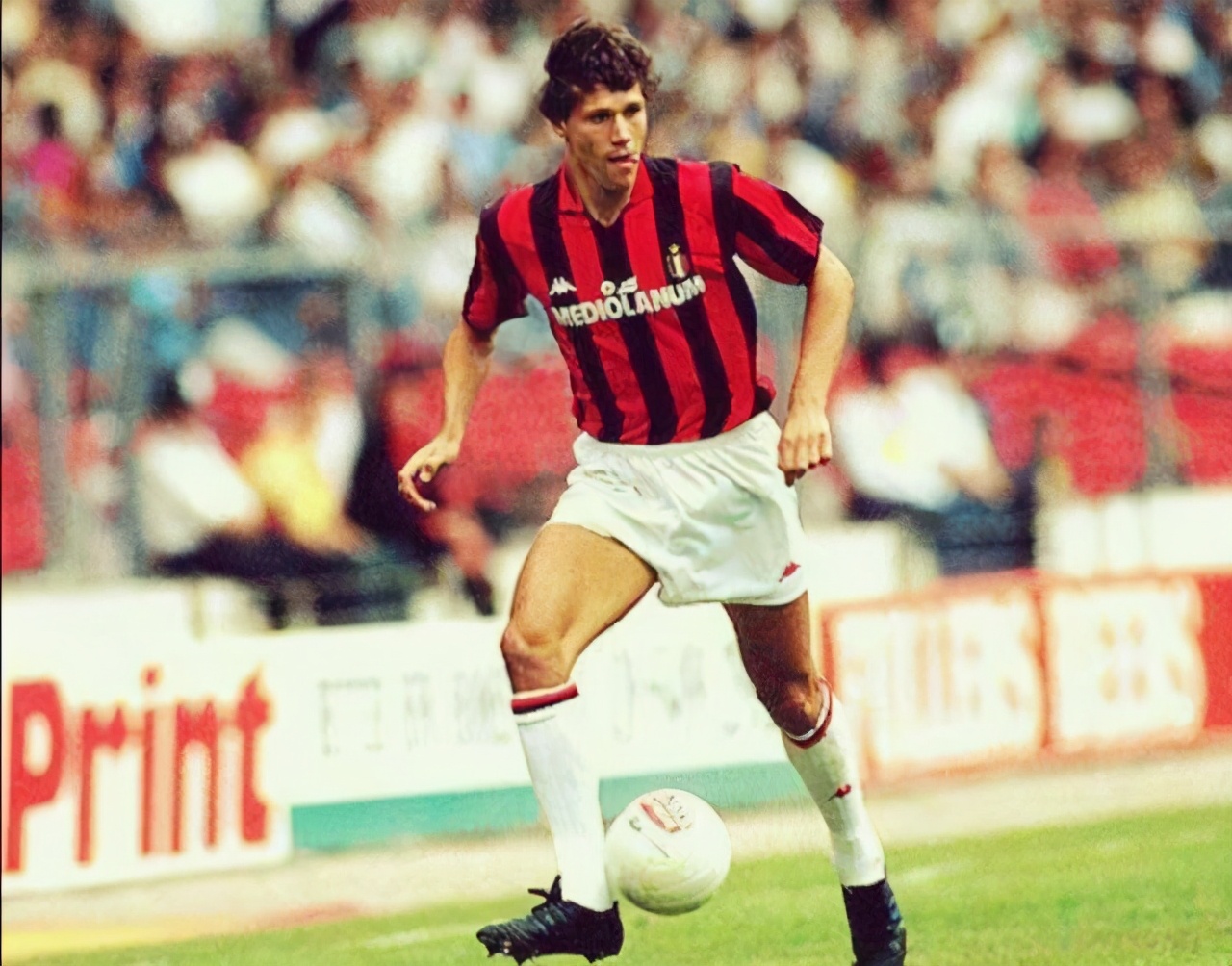 荷兰足球十大巨星,荷兰五大足球巨星