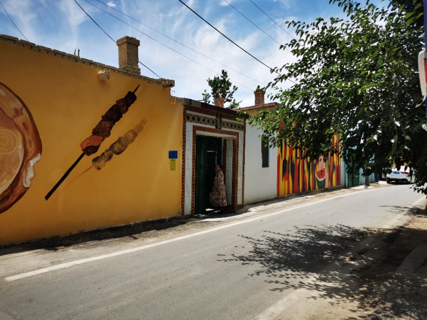 哈密疆内旅行最新消息,新疆哈密市东大门